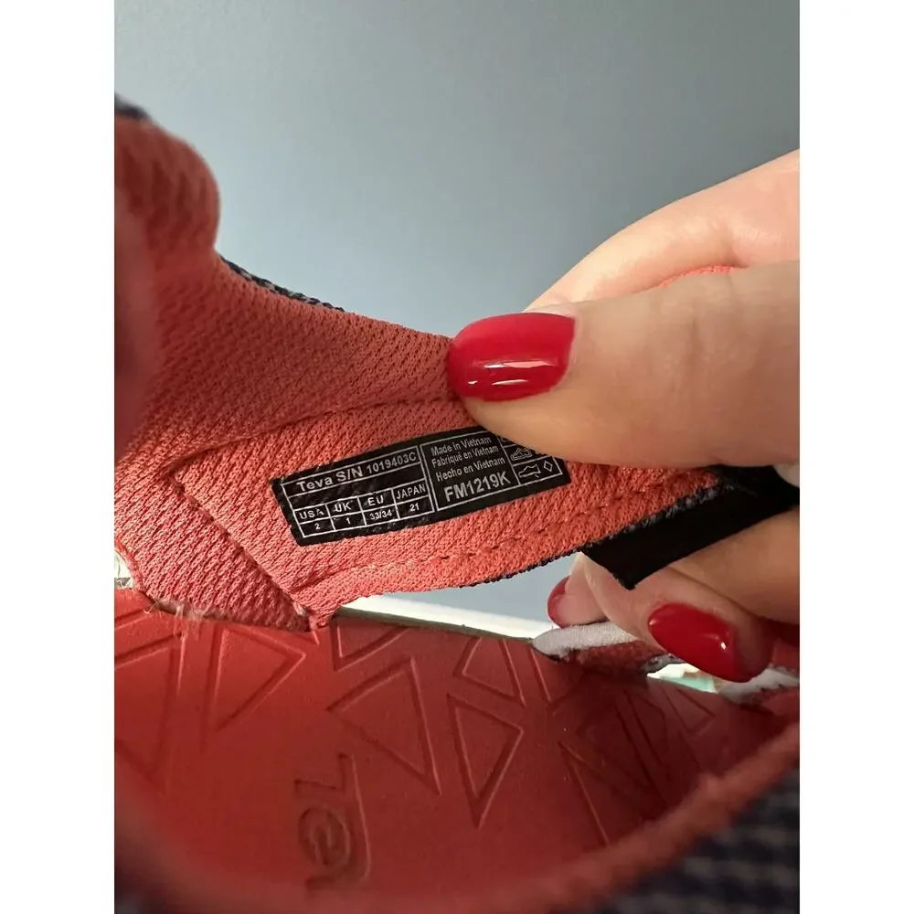 Teva‎ Hiking Sandals